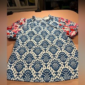 EUC Mod Boutique Blue & Pink Patterned Short Sleeve Top